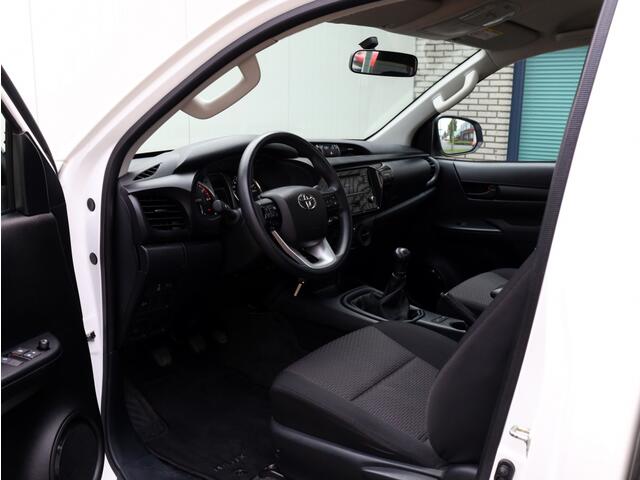 Toyota HI-LUX HiLux 2.4 D-4D 4WD Cool Comfort | Airco | Cruise | Trekhaak