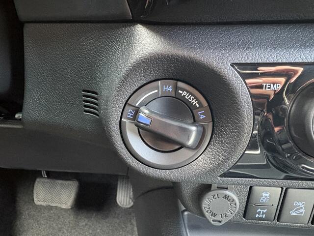 Toyota HI-LUX HiLux 2.4 D-4D DC Professional | 3500kg trekgewicht | Grijs kenteken |