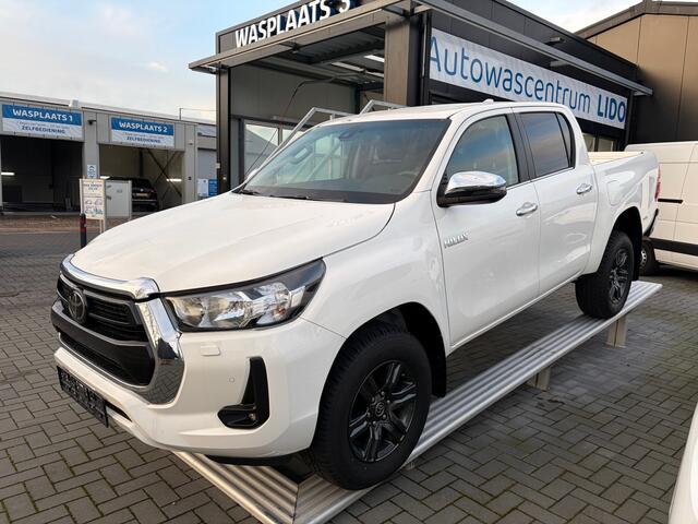 Toyota HI-LUX HiLux 2.4 D-4D Double Cab Challenger VAN Automaat | Trekhaak