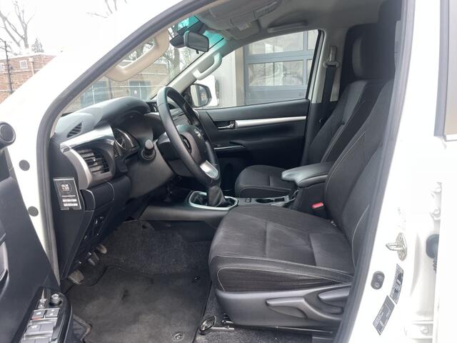 Toyota HI-LUX HiLux 2.4 D-4D DC 4WD | 3500kg AHG | camera