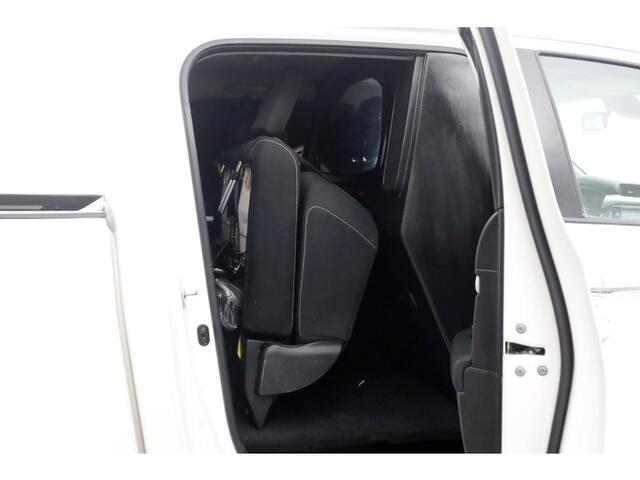 Toyota HI-LUX HiLux 2.4 D-4D-F 150pk E6 4WD 4x4 Double Cab Automaat 2/5-Persoons 08-2019