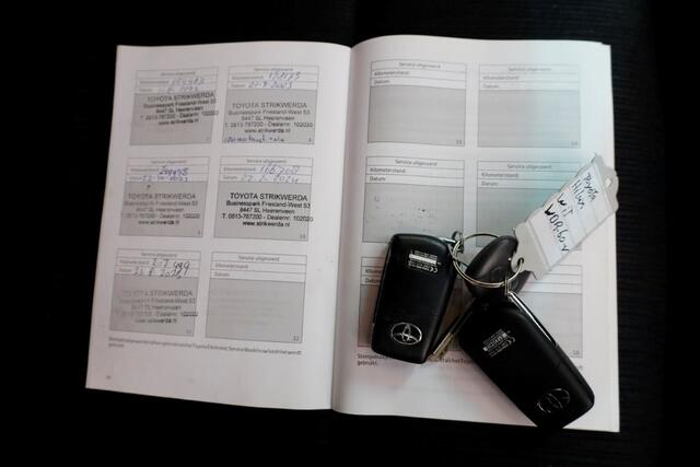 Toyota HI-LUX HiLux 2.4 D-4D-F 150pk E6 4WD 4x4 Double Cab Automaat 2/5-Persoons 08-2019