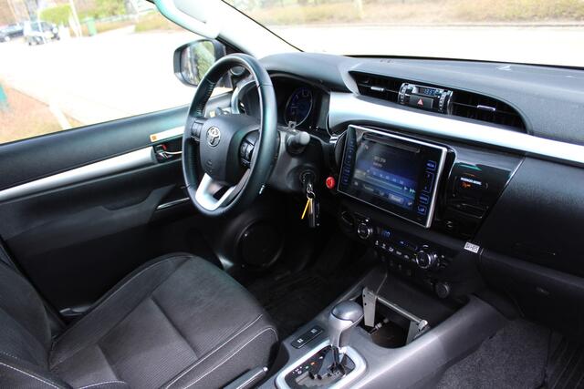 Toyota HI-LUX HiLux 2.4 D-4D 150PK E6 4WD Automaat Double Cab Professional 4x4 ? Trekhaak