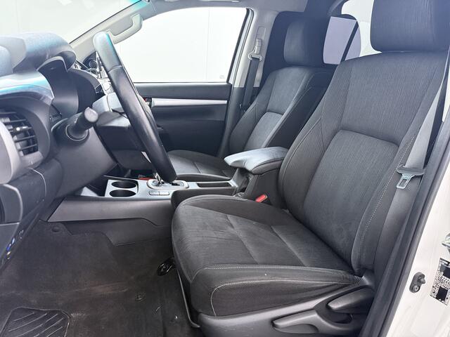 Toyota HI-LUX HiLux 2.4 D-4D 4WD Automaat Double Cab Prof. Lier Canopy Hardtop (Huif) Trekhaak Navi* via Apple Carplay Android Auto Ecc Camera Adap.Cruise Control Lane Assist Inbouw Kasten Bluetooth AWD EURO 6 400Nm 3.500kg Trekvermogen 1e Eigenaar Dealeronderhouden Or