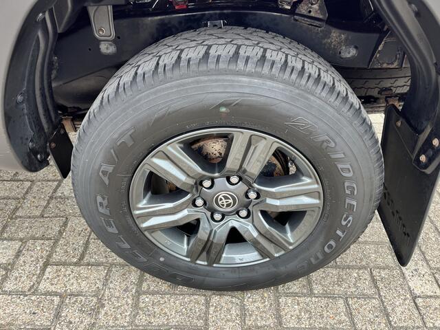 Toyota HI-LUX HiLux 2.4 D-4D Xtra Cab Professional Automaat Trekhaak 1e Eigenaar Dealer onderhouden