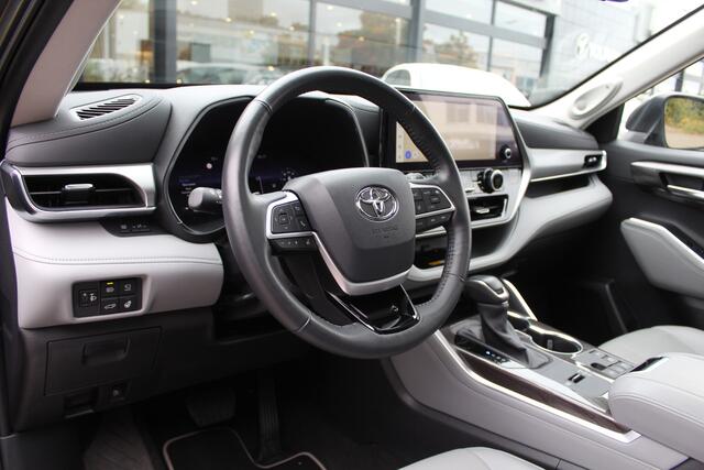 Toyota HIGHLANDER 2.5 AWD Hybrid Premium | Rijklaar | Pano | Stoel/Stuurverwarming | Stoelkoeling | Navi | 360 camera | HUD