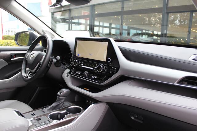 Toyota HIGHLANDER 2.5 AWD Hybrid Premium | Rijklaar | Pano | Stoel/Stuurverwarming | Stoelkoeling | Navi | 360 camera | HUD