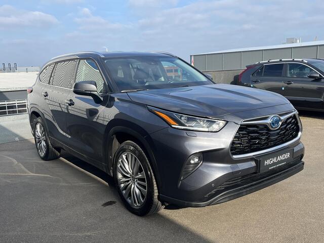 Toyota HIGHLANDER AWD 2.5 Hybrid Executive 7 persoons Trekhaak - trekgewicht 2.000kg geremd, AppleCarplay/AndroidAuto, BlindSpot, Parkeerhulp camera incl parkeersensoren, BTW-auto