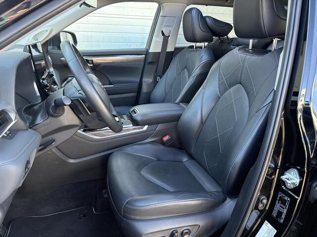 Toyota HIGHLANDER 2.5-l Hybrid Luxury | VOL! | Pano | Stoel- Verwarming & Ventilatie | Head-Up | JBL | Memory Seats |