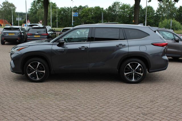 Toyota HIGHLANDER 2.5 AWD Hybrid Premium / Trekhaak / Panoramadak / 360Camera / Head-up / Leder / Keyless / 20'' / Navigatie / Stoelventilatie+Verwarming / Stuurverwarming / Dodehoek / DAB / ACC