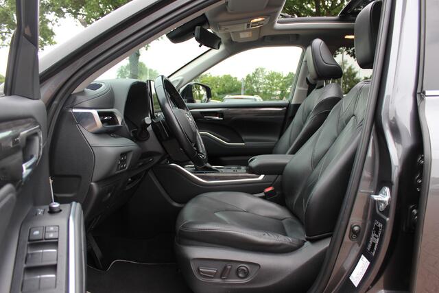 Toyota HIGHLANDER 2.5 AWD Hybrid Premium / Trekhaak / Panoramadak / 360Camera / Head-up / Leder / Keyless / 20'' / Navigatie / Stoelventilatie+Verwarming / Stuurverwarming / Dodehoek / DAB / ACC