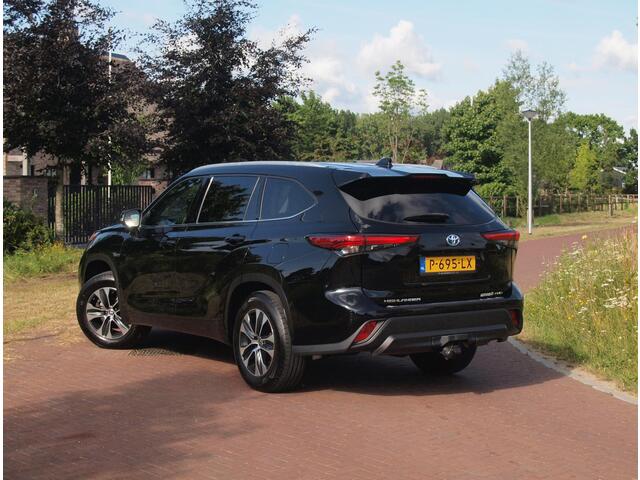Toyota HIGHLANDER 2.5 AWD Hybrid Business | 7-Persoons | Camera | Trekhaak | ACC | NL-Auto |