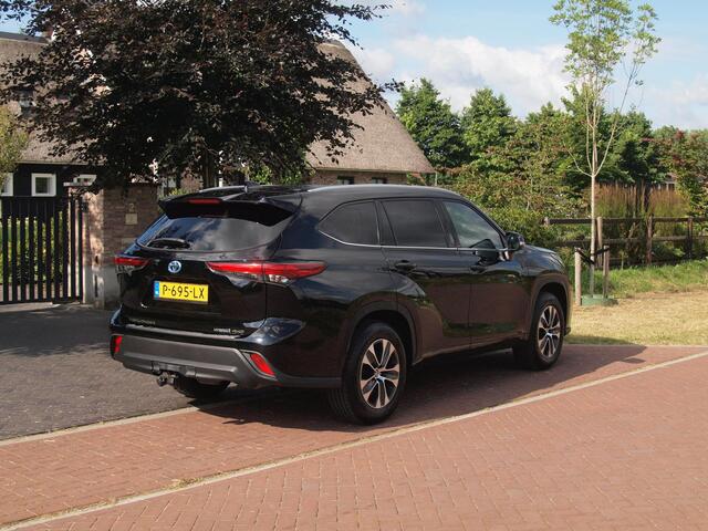 Toyota HIGHLANDER 2.5 AWD Hybrid Business | 7-Persoons | Camera | Trekhaak | ACC | NL-Auto |