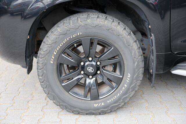 Toyota LAND CRUISER 150 2.8 D-4D 5DRS LOUNGE B/E TREKKER A/T 5 SITZ VAN