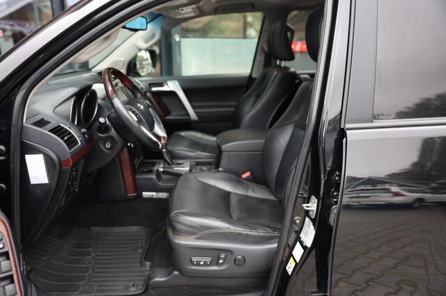 Toyota LAND CRUISER 150 2.8 D-4D 5DRS EXECUTIVE A/T VAN