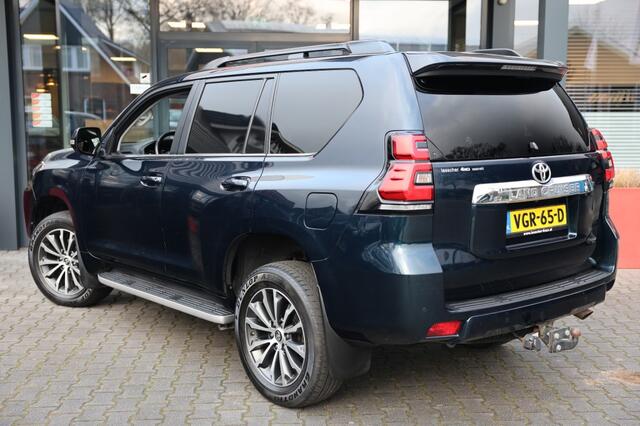 Toyota LAND CRUISER 150 2.8 D-4D 5DRS LOUNGE A/T VAN