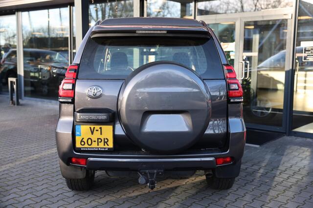 Toyota LAND CRUISER 150 2.8 D-4D 3DRS COMFORT A/T VAN