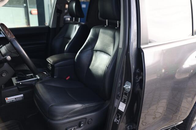 Toyota LAND CRUISER 150 2.8 D-4D 5DRS EXECUTIVE A/T VAN