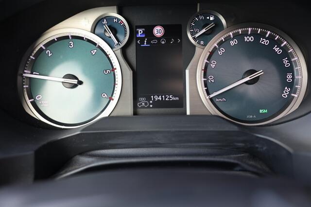 Toyota LAND CRUISER 150 2.8 D-4D 5DRS EXECUTIVE A/T VAN