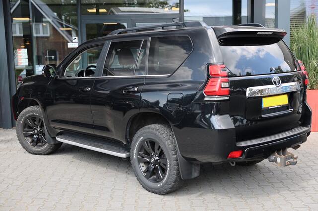 Toyota LAND CRUISER 150 2.8 D-4D 5DRS LOUNGE A/T 5 ZITS