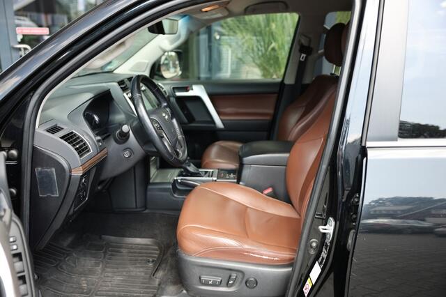 Toyota LAND CRUISER 150 2.8 D-4D 5DRS LOUNGE A/T 5 ZITS