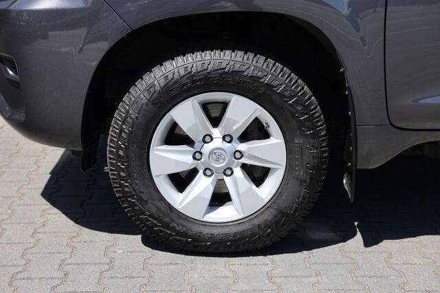 Toyota LAND CRUISER 150 2.8 D-4D 3DRS COMFORT A/T VAN