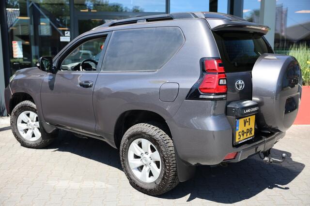 Toyota LAND CRUISER 150 2.8 D-4D 3DRS COMFORT A/T VAN