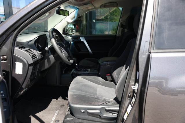 Toyota LAND CRUISER 150 2.8 D-4D 3DRS COMFORT A/T VAN