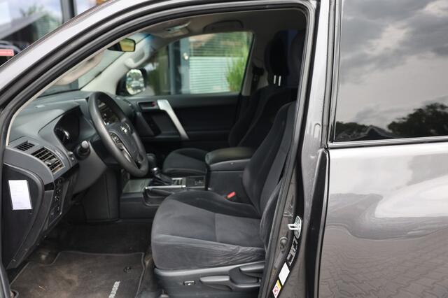 Toyota LAND CRUISER 150 2.8D-4D 3DRS COMFORT A/T VAN