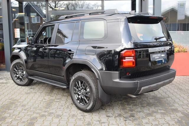 Toyota LAND CRUISER 2.8 D-4D 5DRS EXECUTIVE A/T VAN MET SCHUIFDAK