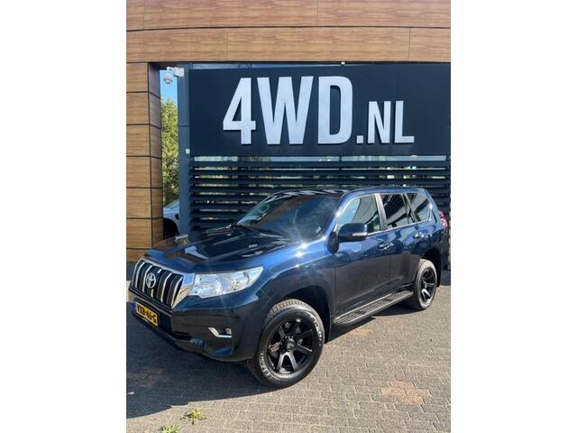 Toyota LAND CRUISER 2.8 D-4D- AUT 5DRS VAN BPM VRIJ /LEDER /CLIMA/CRUISE/ APPLE CAR PLAY NAVI GARANTIE ¤ 48.745 EXCL Auto in zeer goede staat / dealer onderhouden schade vrij FISCAAL VOORDELIG GRIJS KENTEKEN