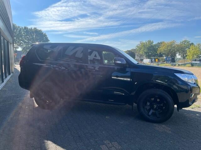Toyota LAND CRUISER 2.8 D-4D- AUT 5DRS VAN BPM VRIJ /LEDER /CLIMA/CRUISE/ APPLE CAR PLAY NAVI GARANTIE ¤ 48.745 EXCL Auto in zeer goede staat / dealer onderhouden schade vrij FISCAAL VOORDELIG GRIJS KENTEKEN