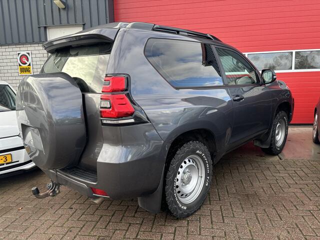 Toyota LAND CRUISER 2.8 D-4D-F Comfort High Roof Blind Van AUTOMAAT / TREKHAAK / CLIMA / CRUISE / KEYLESS / STANDKACHEL / NL-AUTO