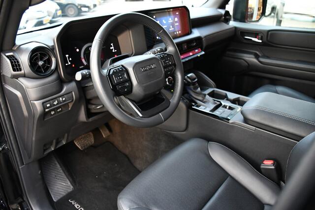 Toyota LAND CRUISER 2.8 D-4D Standard Roof Window Van First Edition Limited Automaat 206pk | Grijs Kenteken | Dodehoekdetectie | Stoelventilatie | Leder | Apple Carplay/Android Auto |