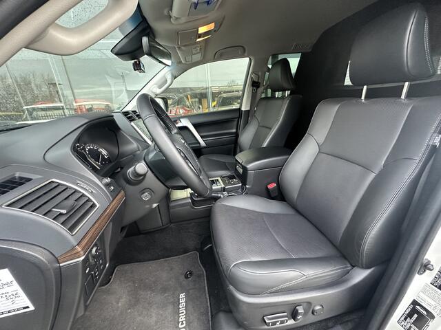 Toyota LAND CRUISER 2.8 D-4D-F Professional | Leather | Nieuwstaat | 360 View | JBL | Window Van | Carplay | Interesse in een bezichtiging of proefrit, bel of app met 06-24282842