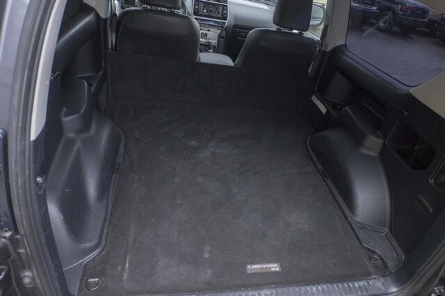 Toyota LAND CRUISER 2.8 D-4D-F Comfort High Roof Blind Van