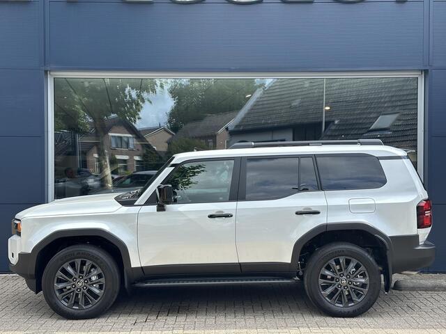 Toyota LAND CRUISER 2.8 D-4D President Grijs Kenteken Prijs excl. BTW /incl. BPM | FULL OPTIONS | Navigatie | Panorama Schuif-Kanteldak | Volledig Lederen Bekleding | Off Road Pakket | LED Verlichting | JBL Audio | Elektrische Achterklep | Stoelverwarming en Koeling | Koelbo