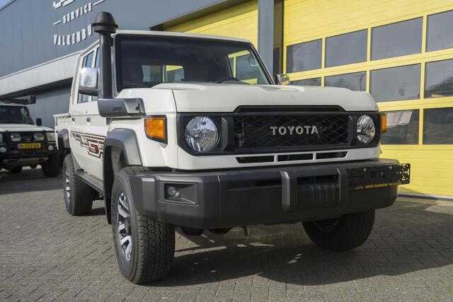 Toyota LAND CRUISER Landcruiser GDJ 79 DC 2.8 D-4D 6 A/T LXZ