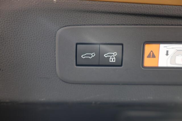 Toyota LAND CRUISER 2.8 D-4D 5DRS *FIRST EDITION* A/T VAN