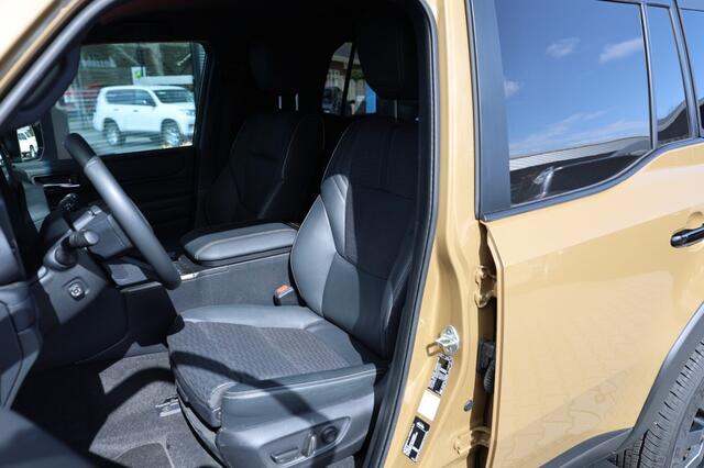 Toyota LAND CRUISER 2.8 D-4D 5DRS *FIRST EDITION* A/T VAN