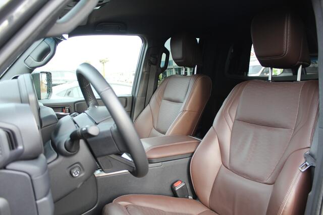 Toyota LAND CRUISER 2.8 D-4D Standard Roof Window Van Professional | NL-Auto | Trekhaak | Leder | Memory | Camera's | JBL | HUD | LED | Stoelverwarming/koeling