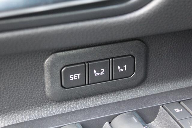 Toyota LAND CRUISER 2.8 D-4D Window Van First Edition | Rijklaar | Trekhaak | Memory | Leder | Stoelkoeling + verw. | Blind Spot | JBL | 360 Camera | HUD