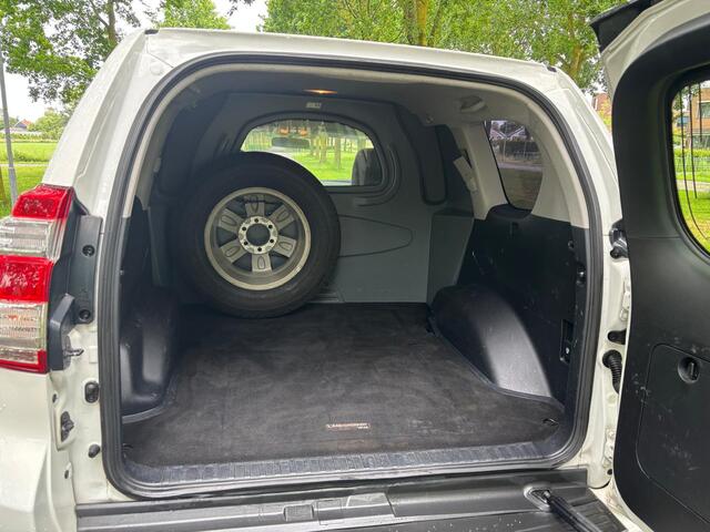 Toyota LAND CRUISER 2.8 D-4D-F Challenger Blind Van 2 sleutels, Dealeronderhouden, Garantie tot 28-05-2028