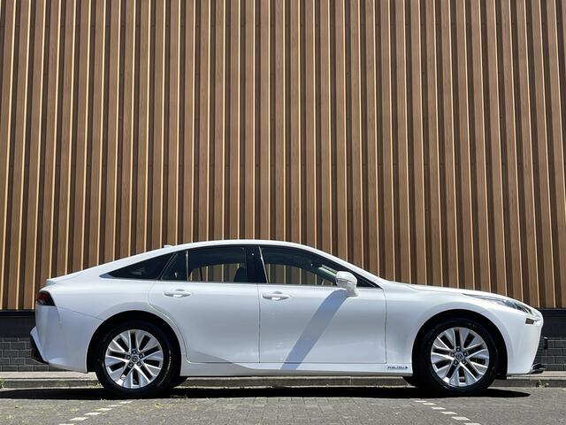 Toyota Mirai Dynamic | Apple Carplay | Android Auto | Keyless Go/Entry | DAB | Camera Achter | Spraakbediening | Rijmodus Regeling |