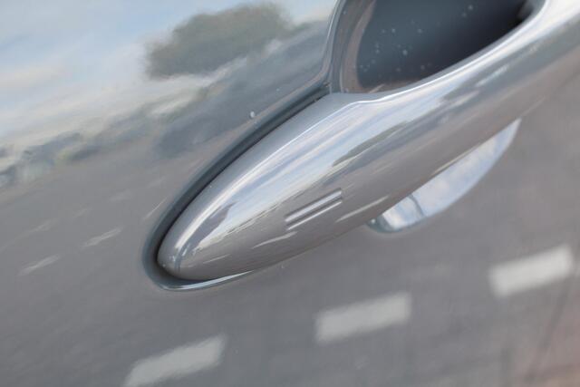 Toyota PRIUS 2.0 Plug-in Hybrid Executive | Rijklaar | Pano | Navi | Camera | Stoel-/stuurverwarming | Blind Spot