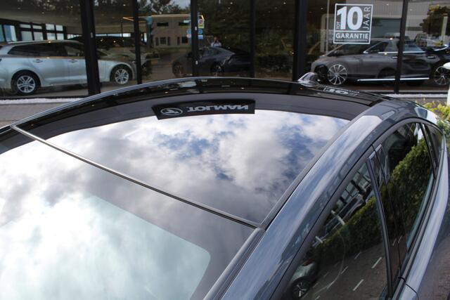 Toyota PRIUS 2.0 Plug-in Hybrid Executive | Rijklaar | Pano | Navi | Camera | Stoel-/stuurverwarming | Blind Spot