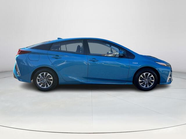 Toyota PRIUS 1.8 Plug-in Business Plus | Navigatie | Stoelverwarming | Parkeercamera achter | Bluetooth |