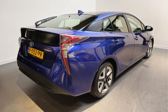 Toyota PRIUS 1.8 Dynamic JBL - Stoelverwarming - Adaptive Cruise - Dodehoek detectie - Cam
