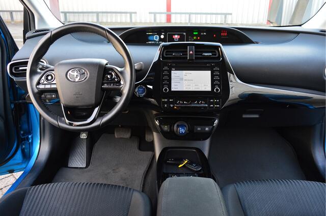 Toyota PRIUS 1.8 Dynamic O.a: HUD, Camera, Carplay, Stoelverw, Clima, Cruise, Etc. All-in prijs!