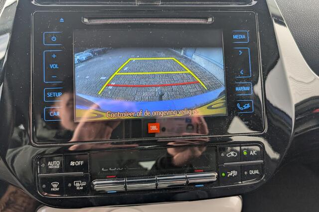 Toyota PRIUS 1.8 Executive |slechts 79.332 KM!|Steunhaak|Leer|Stoelverwarming|HUD|